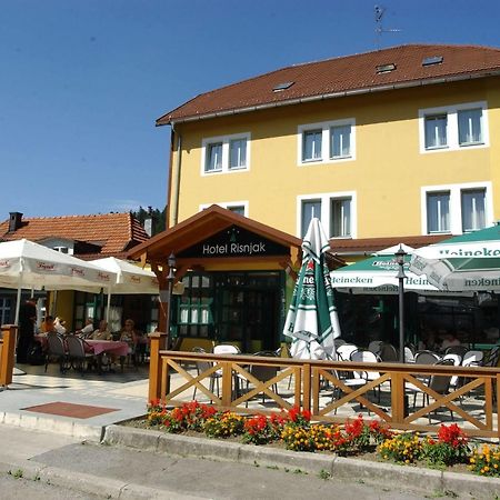 Hotel Risnjak Delnice Exteriör bild