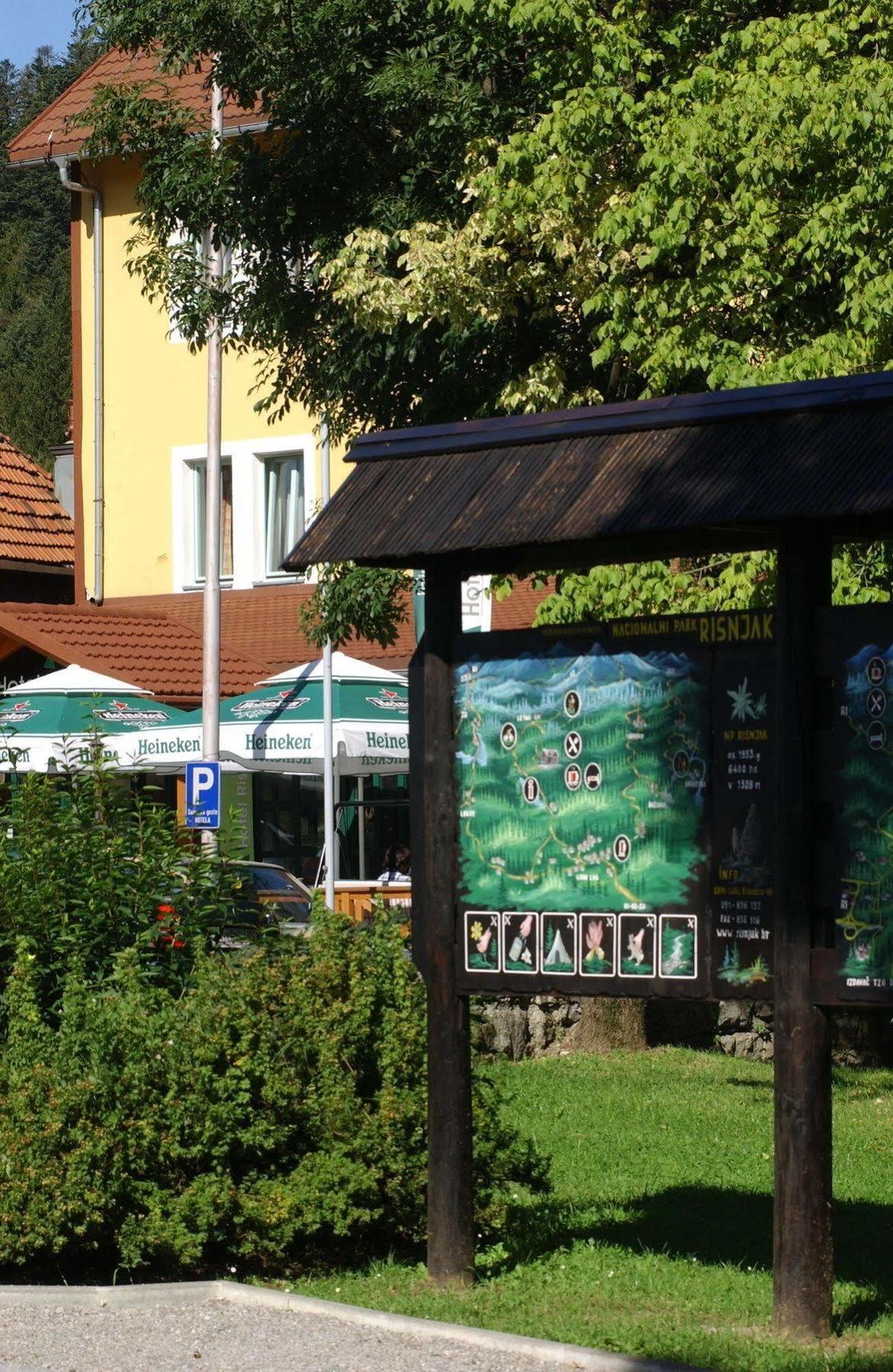 Hotel Risnjak Delnice Exteriör bild