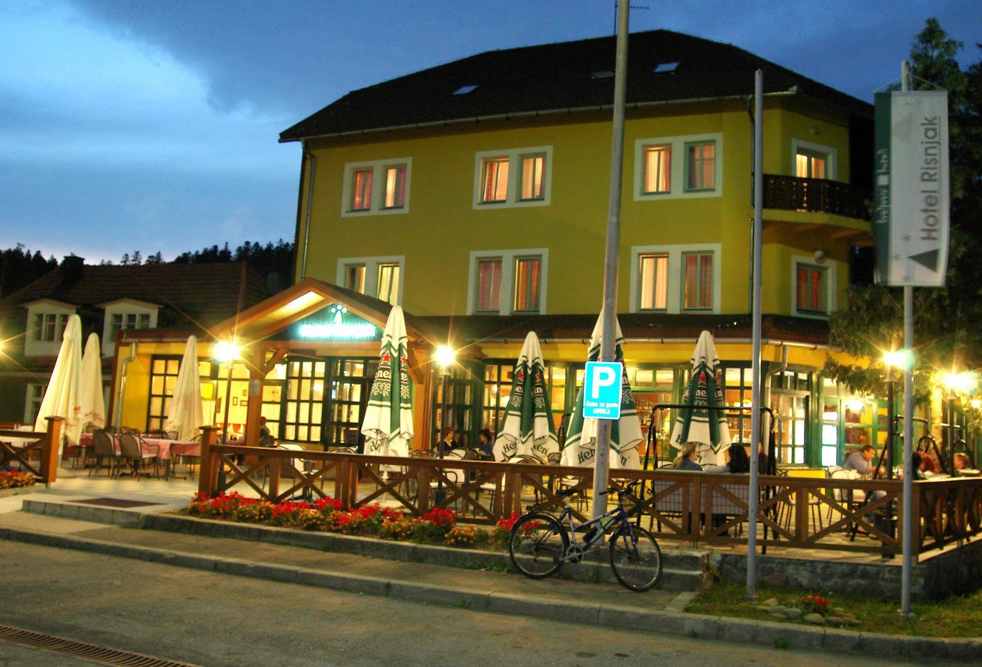 Hotel Risnjak Delnice Exteriör bild