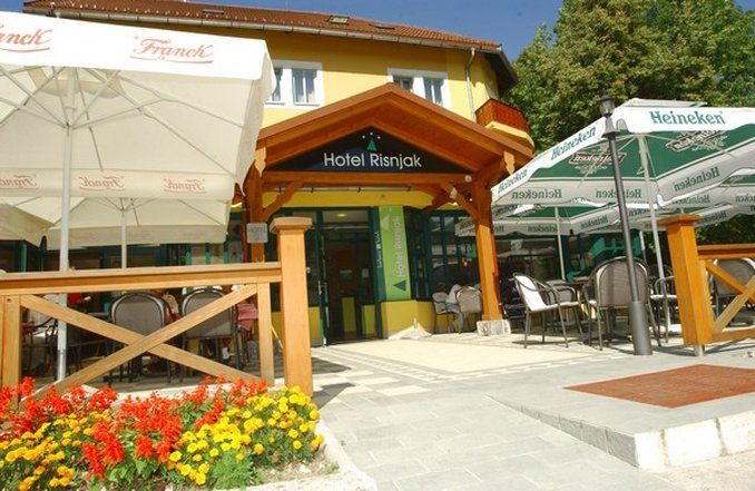 Hotel Risnjak Delnice Exteriör bild