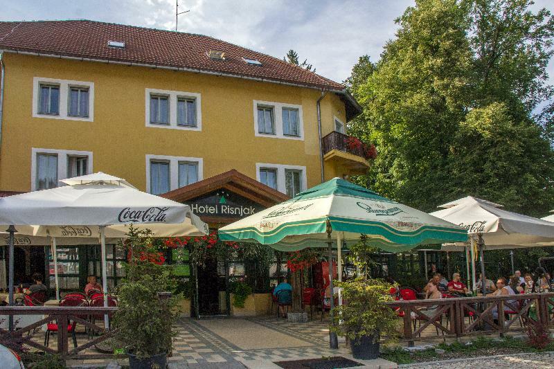 Hotel Risnjak Delnice Exteriör bild