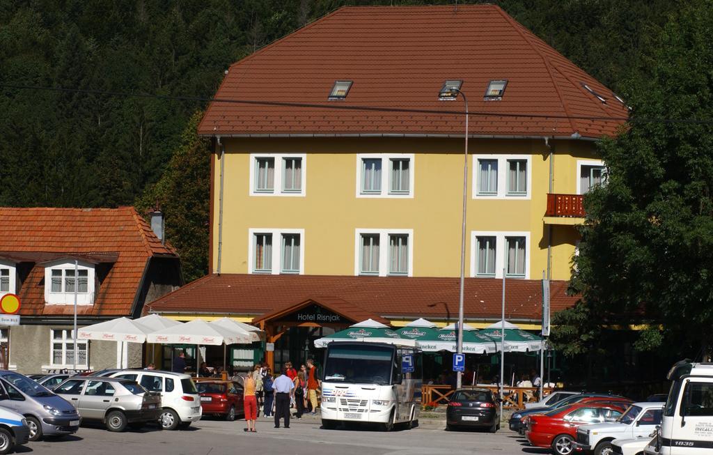 Hotel Risnjak Delnice Exteriör bild